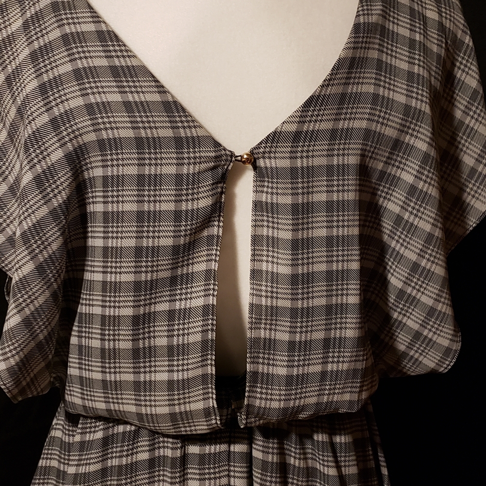 Dress - Picture 5 of 5